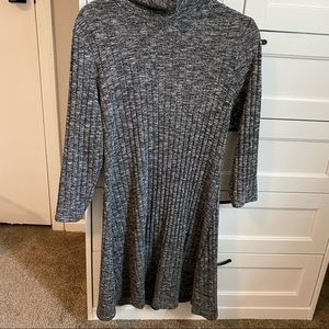 4 for 20 / American Eagle 3/4 sleeve turtle neck knit dress!